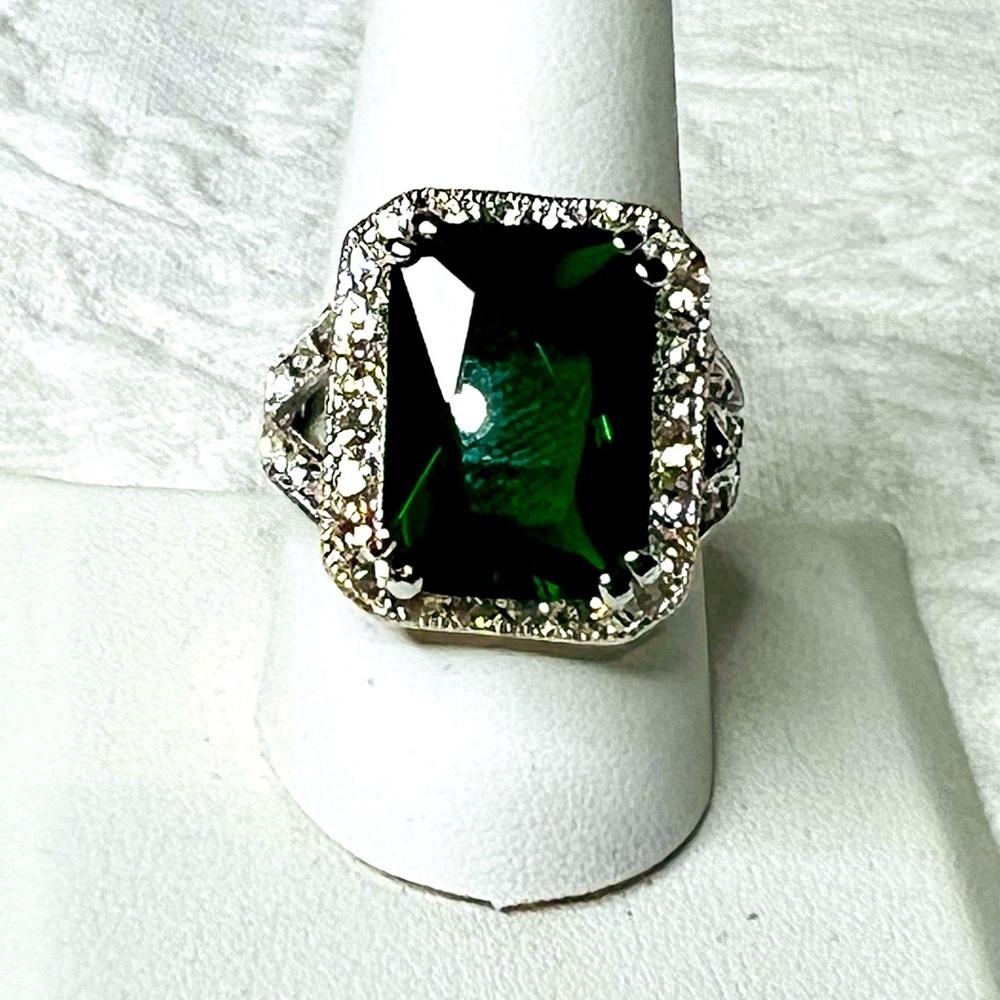 Vintage Joan Rivers Emerald Cut Green Cubic Zirconia Halo Ring Size 10